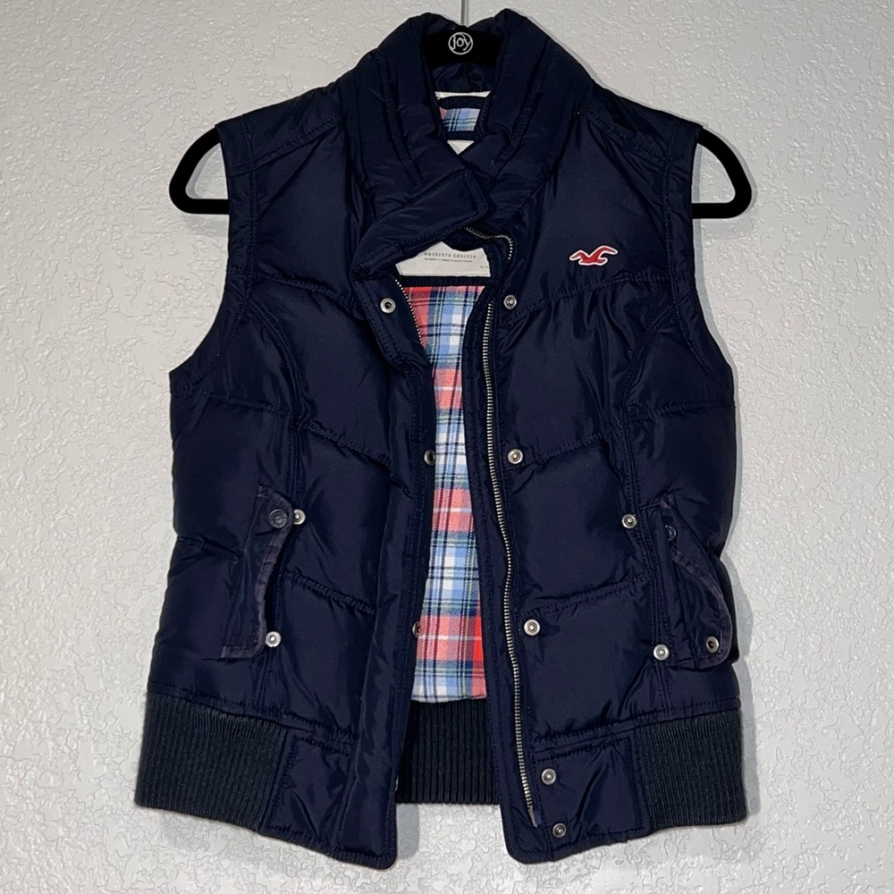 Hollister Medium Navy Blue Puffer Vest - Missing Hood
